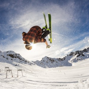 开云体育APP-史上“最牛”逼抢：在集体防守中，蒂伊多次抢断成功，成为“球场霸主”！