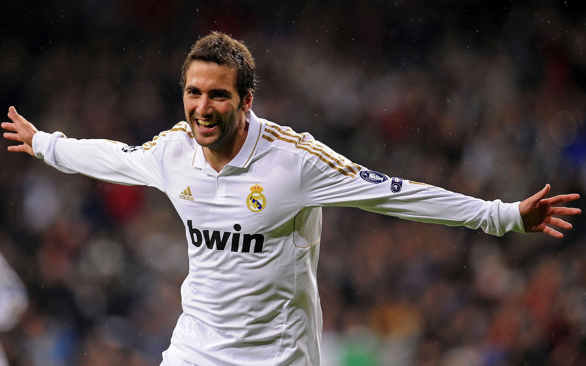 青少足球“技能+素养”全面提升，行业发展持续提速，青少年足球基础训练